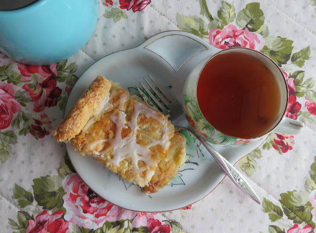 Apple Danish Bars