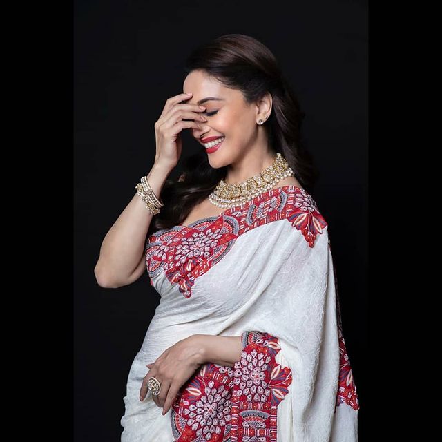 Madhuri Dixit Saree Photos