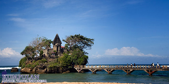 Pantai Balekambang Malang