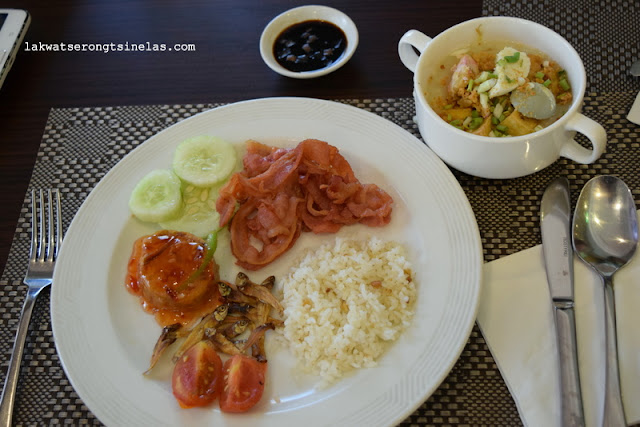 RAINY WEEKEND STAYCATION AT HOLIDAY INN MANILA GALLERIA