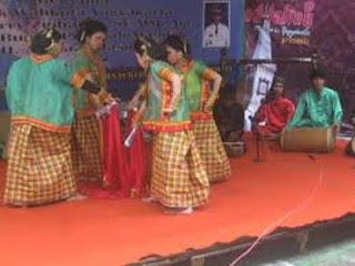 Tari Patuddu dari sulawesi barat  Regina Theyser