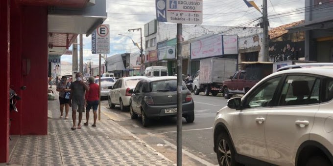 Em Juazeiro do Norte, parte do comércio abre no feriado de Nossa Senhora Aparecida