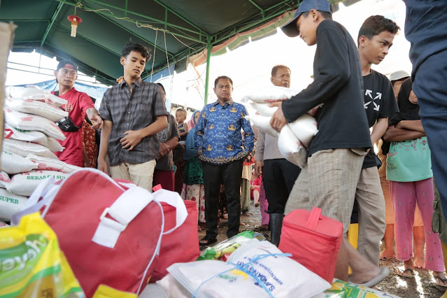 Banjir Surut, Bupati Sergai Tinjau Kondisi Logistik dan Kesehatan Warga di Posko Tanjung Beringin