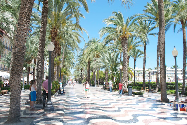 alicante promenade