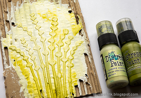 Layers of ink - Lavender Mixed Media Tutorial by Anna-Karin Evaldsson.
