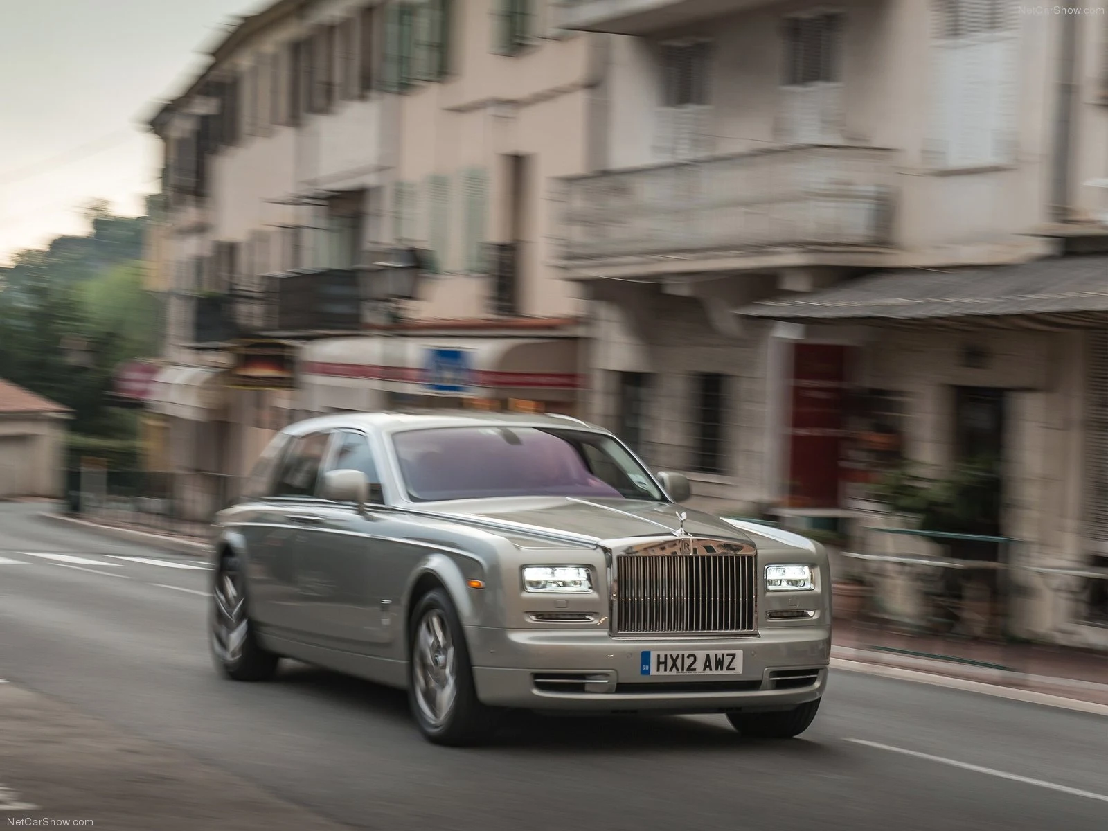 Hình ảnh xe siêu sang Rolls-Royce Phantom 2013 & nội ngoại thất