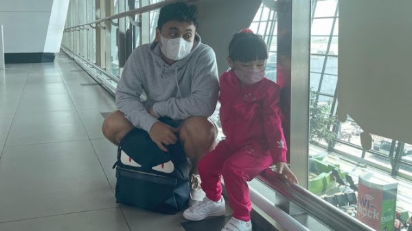 Raditya Dika Bagikan Sebuah Video Momen Anaknya Merekam Hantu di Rumahnya