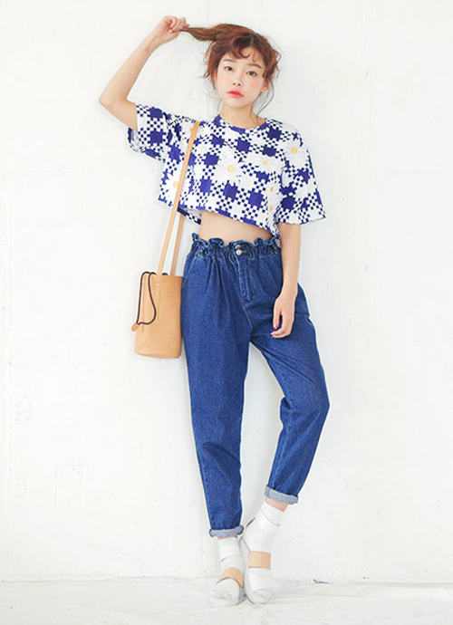 Checkered Flower Patched Crop Shirt
