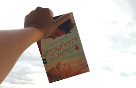 http://sosos-bookworld.blogspot.de/2015/11/rezension-zu-strawberry-summer-von.html