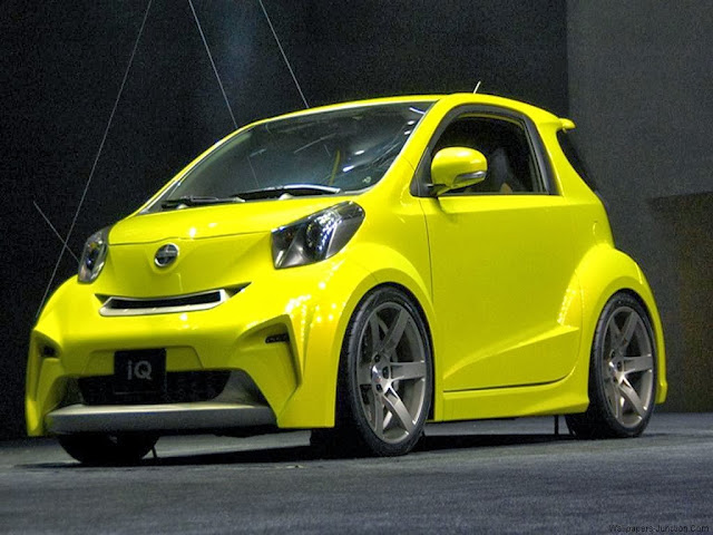 Scion iQ Car Pictures