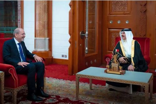خلال اللقاء بحث الأوضاع في المنطقة، والتطورات الدولية ذات الاهتمام المشترك.