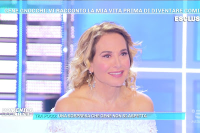 Barbara D'Urso foto sorriso viso domenica Live