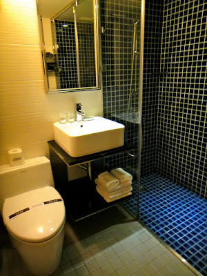 Bathroom in double bedroom at J Hotel Kaohsiung