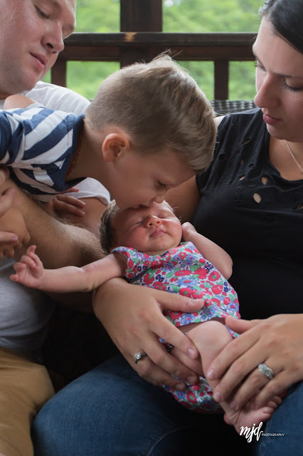 MJD Photography, Martha Duffy, Family Photography, Lifestyle In Home Session, Newborn, New Hampshire, Monadnock Region, Peterborough