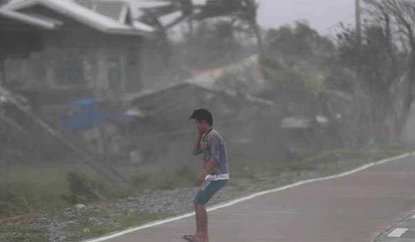 Φιλιππίνες: 65 οι νεκροί από τον υπερτυφώνα Μανγκούτ