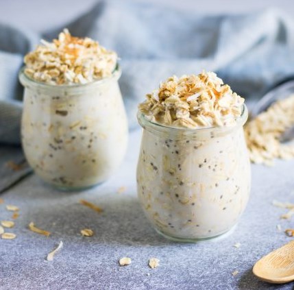 COCONUT CREAM PIE OVERNIGHT OATS #healthy #breakfast