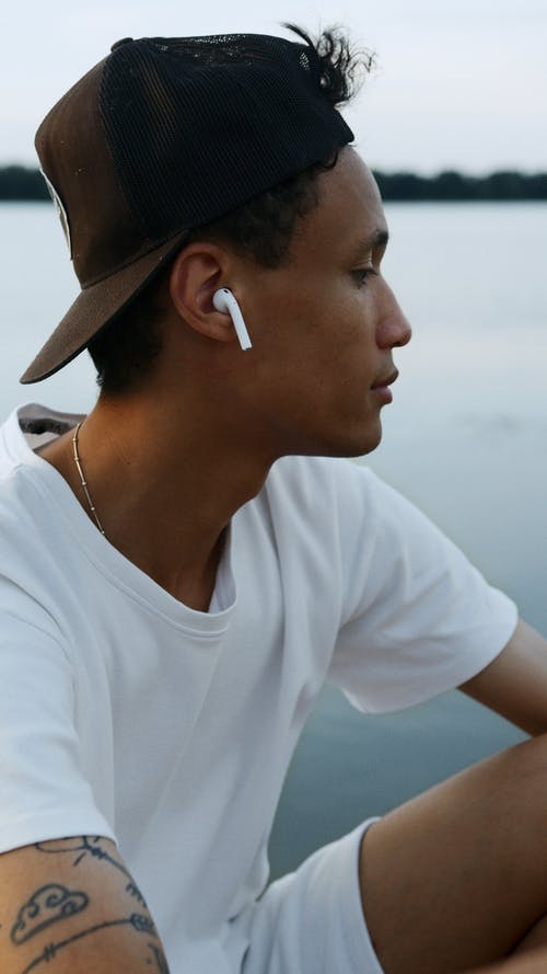 Best 15  affordable sound blocking earbuds [2021]