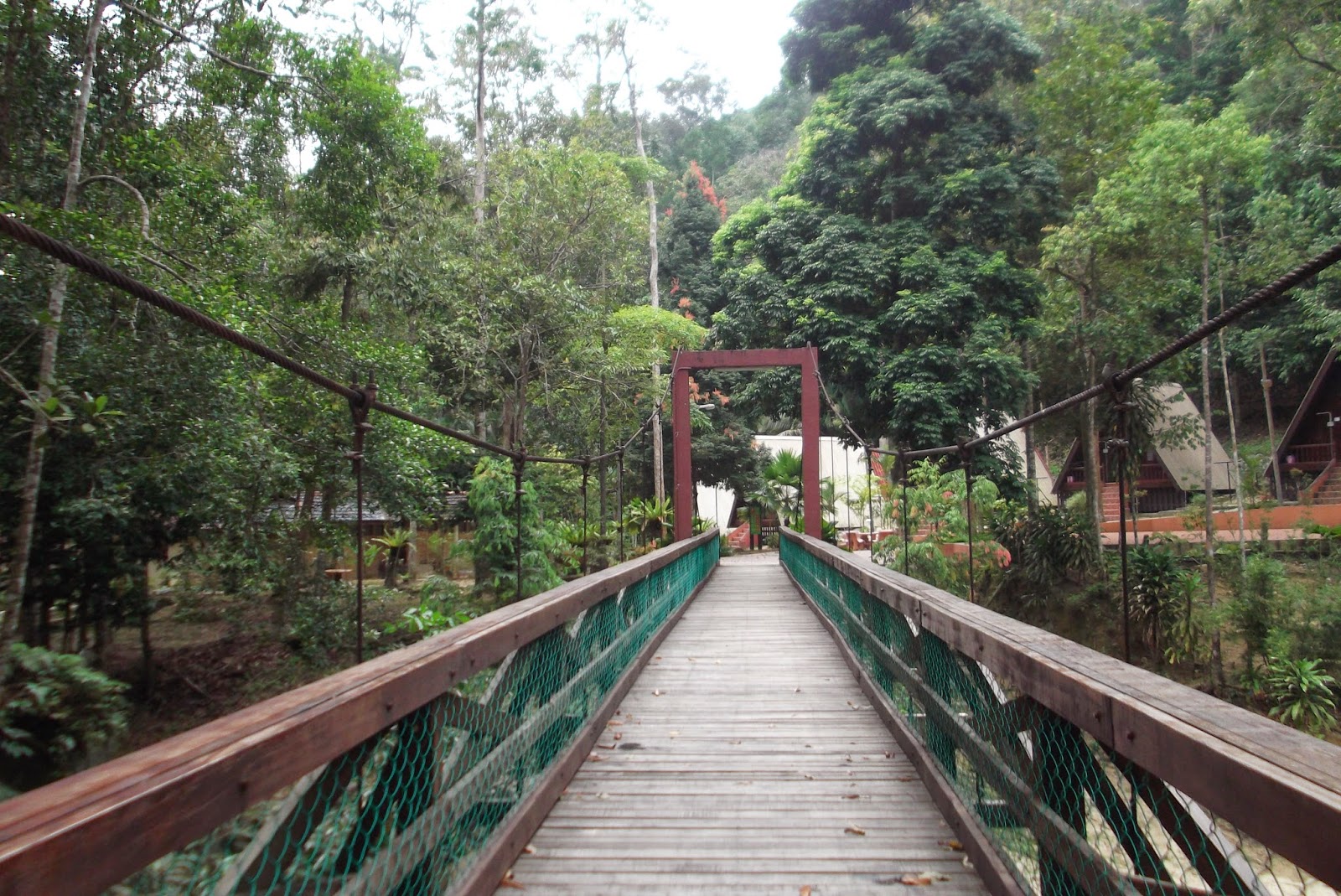 MENCARI CINTA ABADI: Sekitar Pemandangan di Hutan Lipur ...