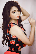 Shreya gupta new glamorous photos-thumbnail-5