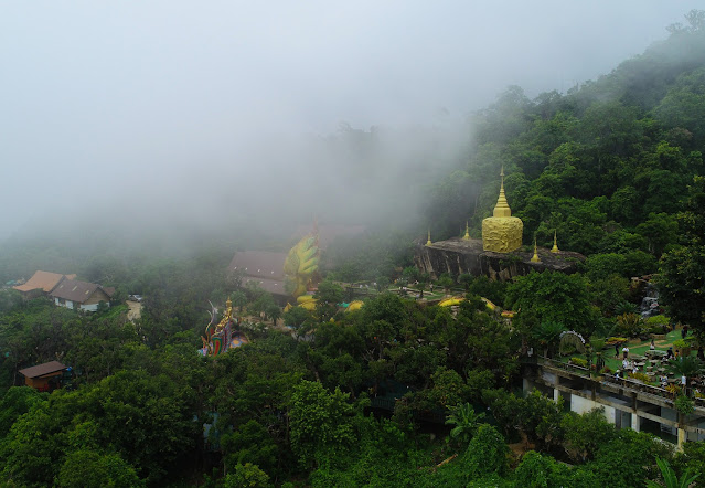 Wat Tham Pha Daen