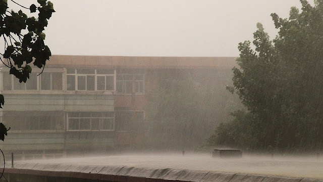 Il 21 luglio 2012, Beijing ha visto la precipitazione di pioggia più abbondante degli ultimi sessant’anni. In quel rovescio torrenziale io ho visto le azioni di Dio e ho visto come Egli salva l’uomo.