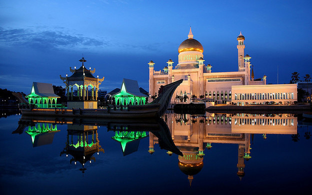 مسجد السلطان عمر علي سيف الدين (سلطنة بروناي)