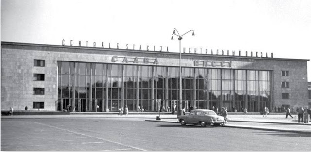 1960 год. Рига. Фасад нового здания Центрального пассажирского ж/д вокзала.
