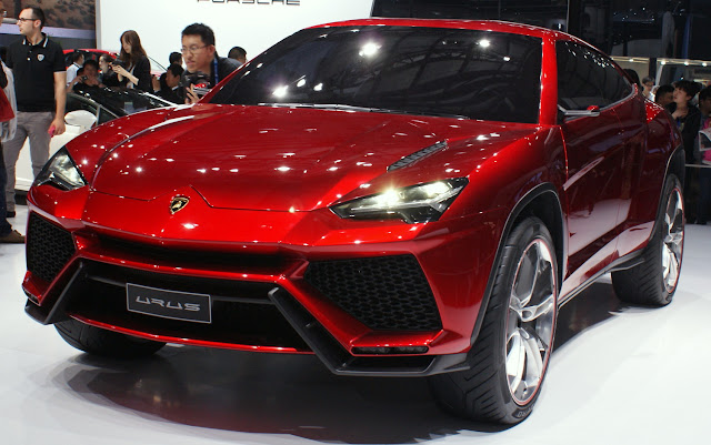 Lamborghini Urus price, specs, interior