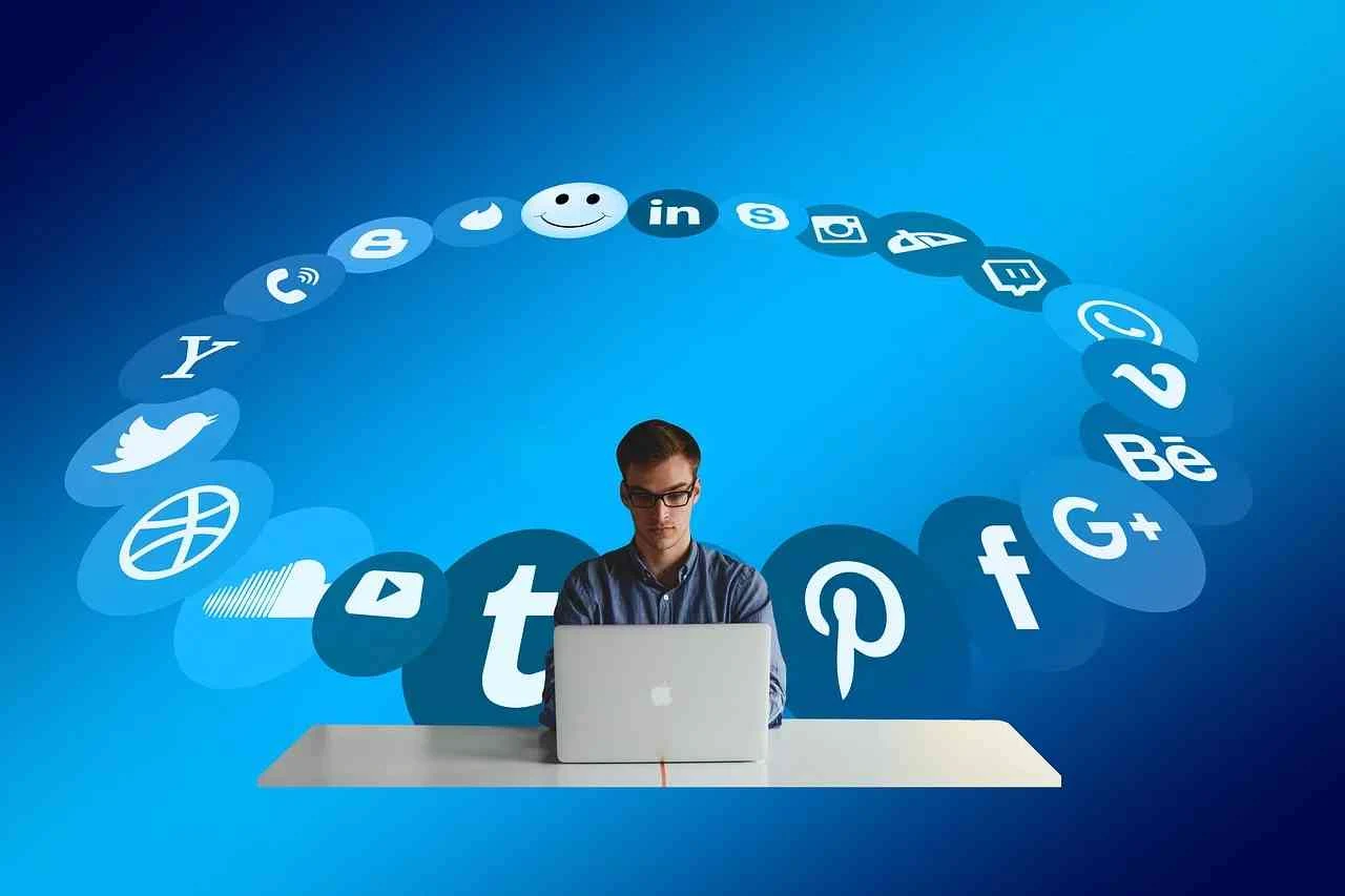 Social media manager बनकर पैसे कैसे कमाए