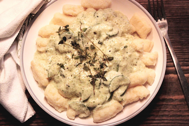 gnocchi cukinia ser