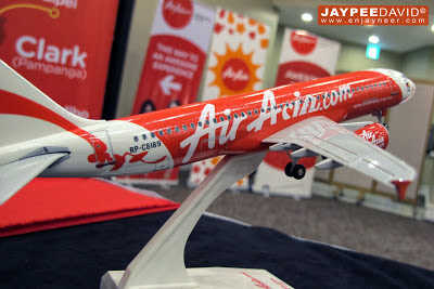 Air Asia Philippines Clark to Singapore, CRK to SIN, inaugural flight, Clark International Airport, DMIA, Maan Hontiveros, Freddy Herrera, Singapore Tourism