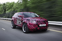 Land Rover Wraps Evoque Prototypes in Funky Camouflage and Hits the Streets 