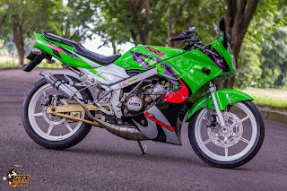 Gambar Modifikasi Kawasaki Ninja KRR SSR E6 Warna Hijau 