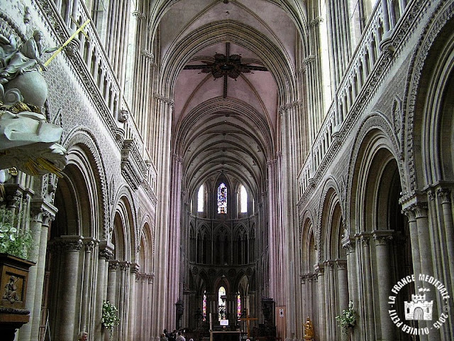 BAYEUX (14) - Cathédrale Notre-Dame (Intérieur)