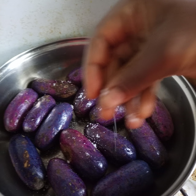 Cameroonian Fried Plums Recipe