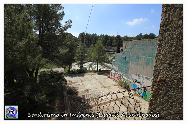 Piscina olímpica abandonada