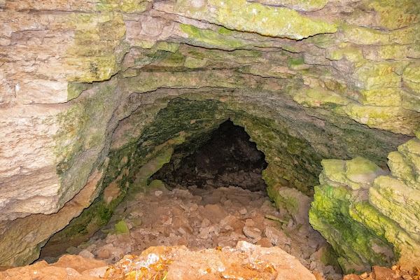 Вход Теплой пещеры