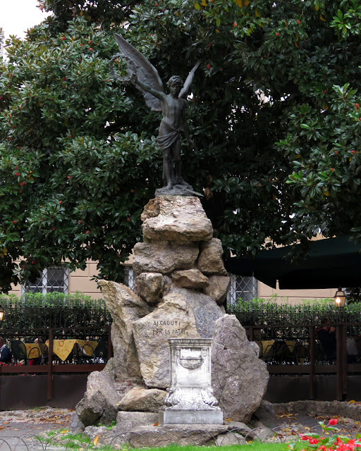 Il Genio della Vittoria (The Genius of Victory) by Urbano Lucchesi, Piazza XX Settembre, Lucca