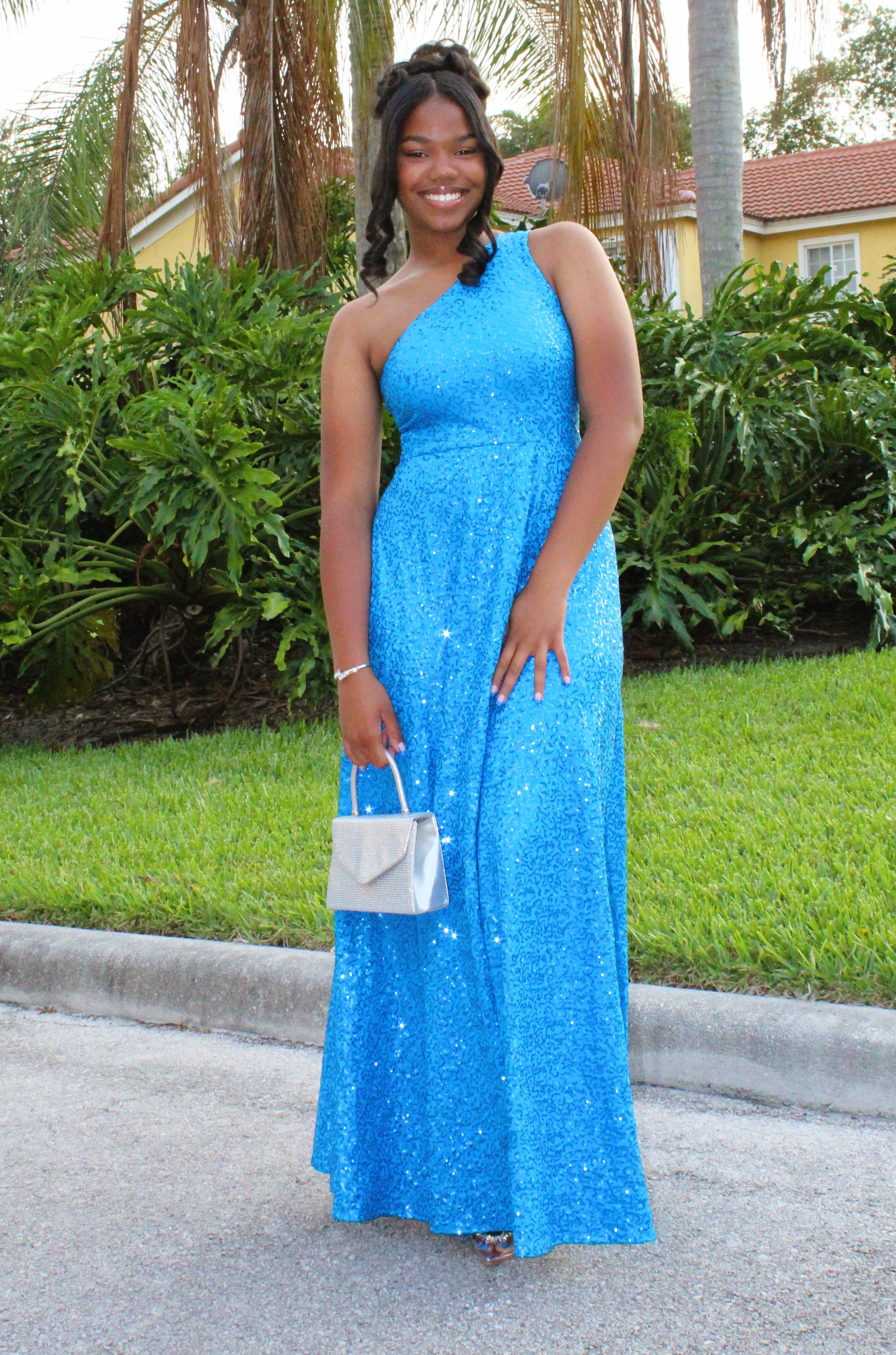 Made By A Fabricista: A Mother's Day Gift - Making my Daughter's Prom Dress