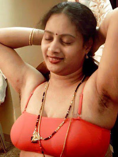 Desi bhabhi  big boobs latest photo 