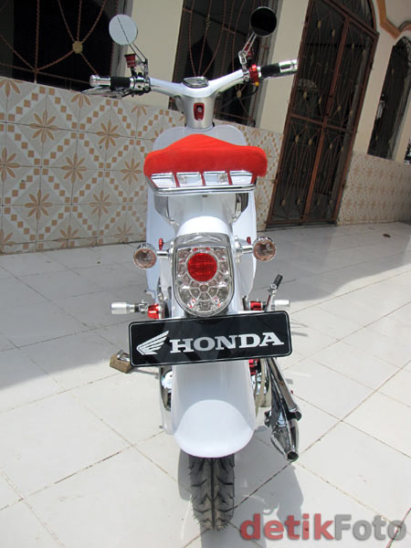 Gambar Modifikasi Motor Klasik Honda C70 1972  Oto Trendz