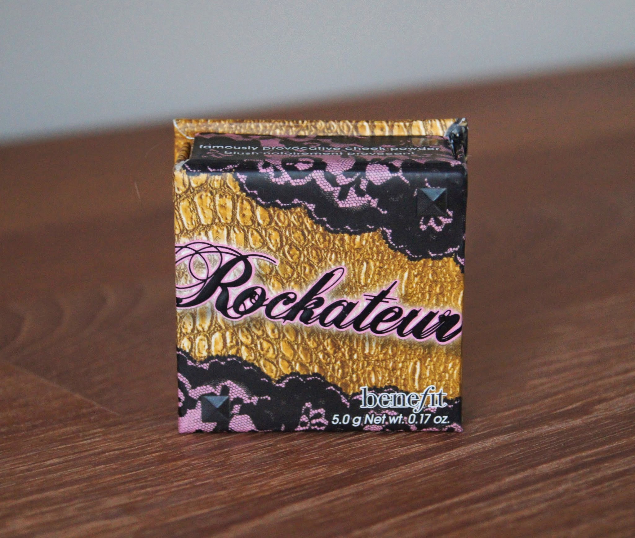 benefit box powder collection rockateur blush review swatch