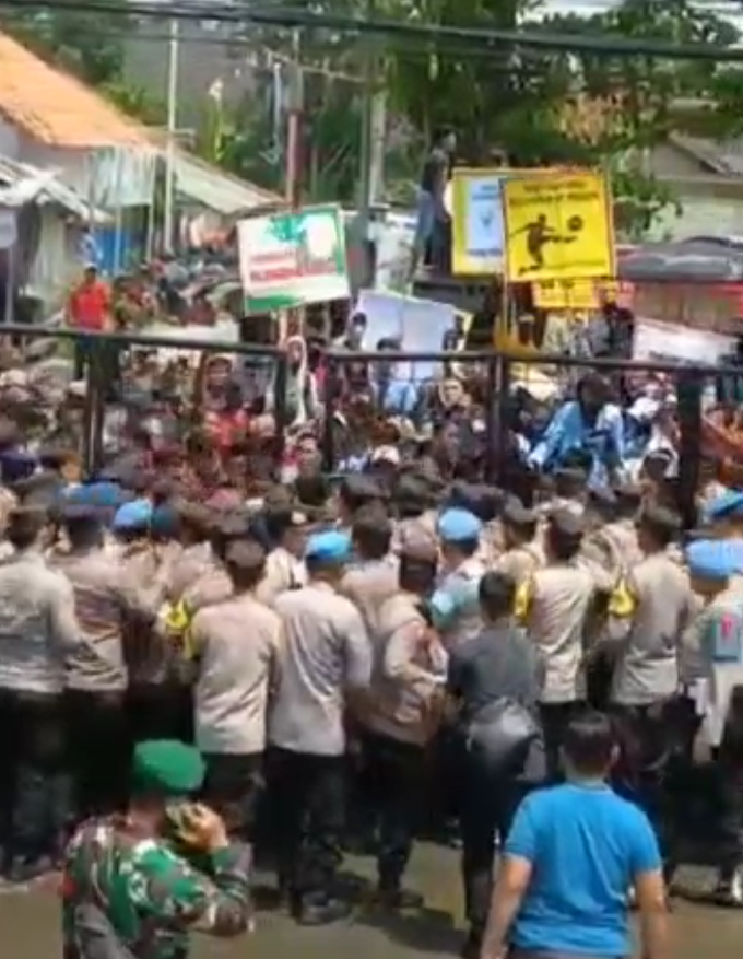 Bemnus Evaluasi Kinerja Bupati saat Unras di Gedung DPRD Indramayu