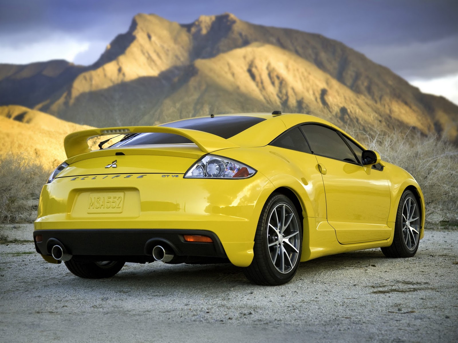 Gambar Mobil  Mitsubishi Eclipse yellow