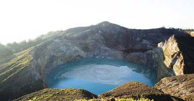 Trip to Kelimutu offered to IMF-World Bank annual meeting participants 