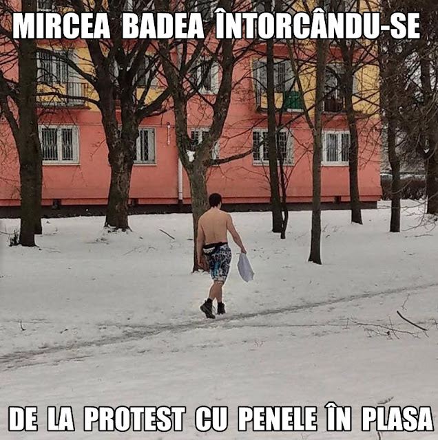 Mircea Badea aprotestat din nou dupa 10 ani cu penele in fund