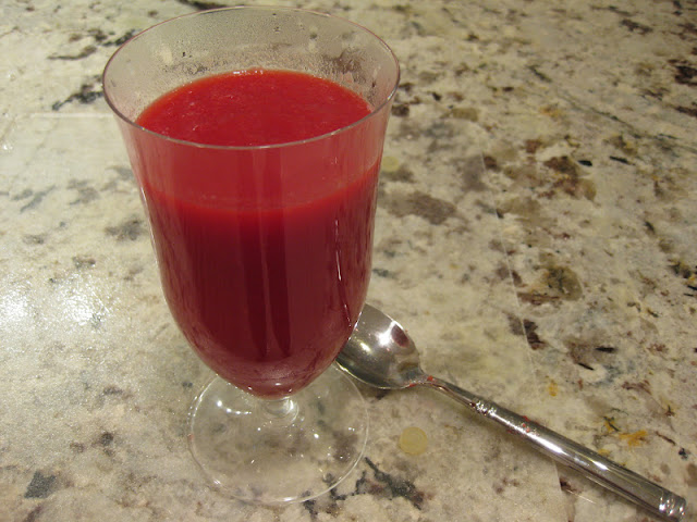 borsht, soup, glass of soup