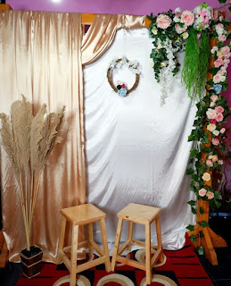 sewa backdrop lamaran murah