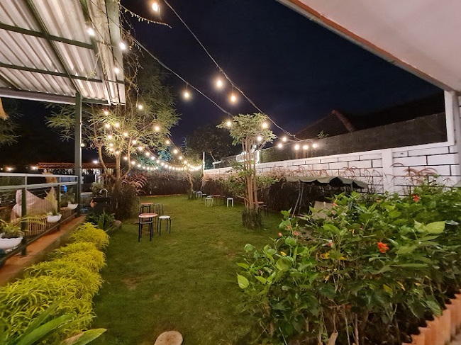 cafe baru di malang