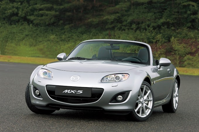 2015 Mazda MX-5 Widescreen Images